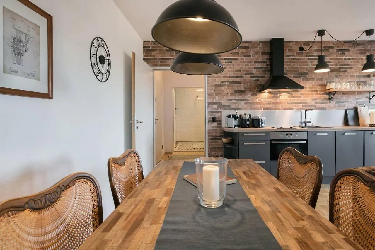 Apartment Henry Dresden