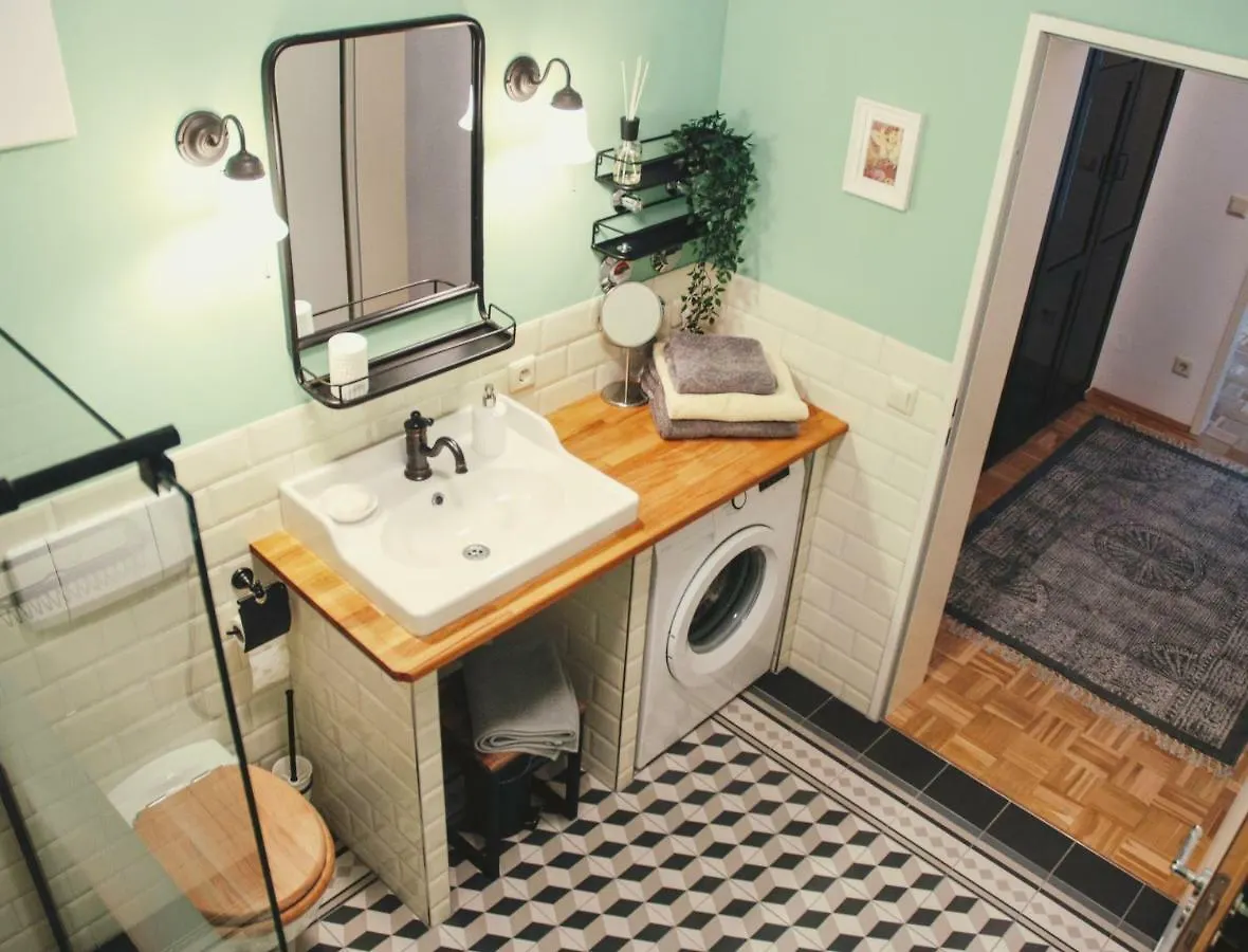 Apartment Henry Dresden