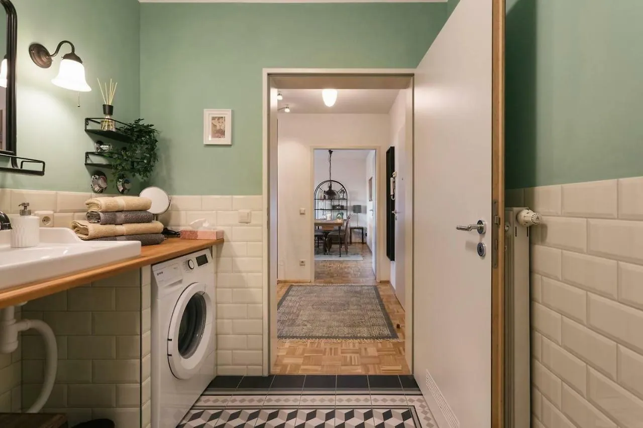 Apartment Henry Dresden