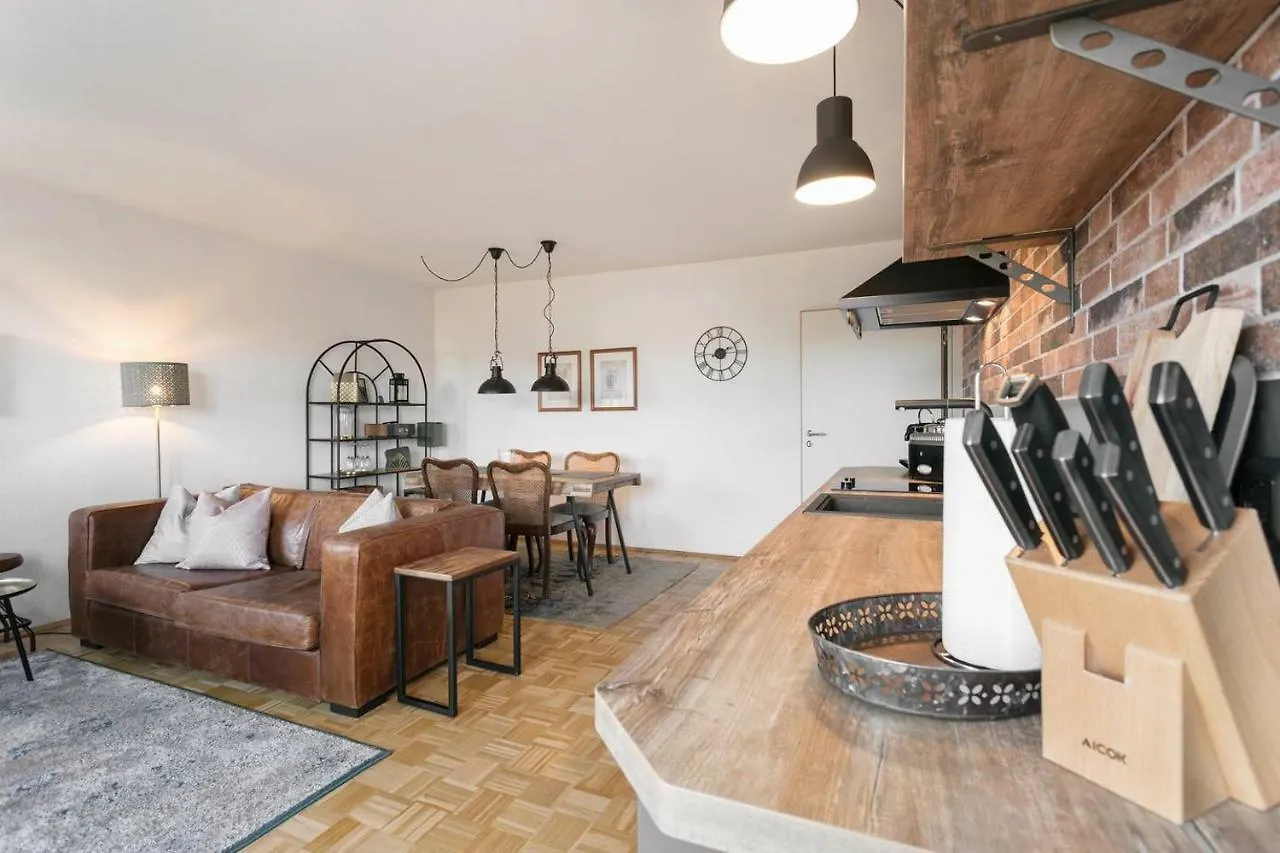 Apartment Henry Dresden 0*,